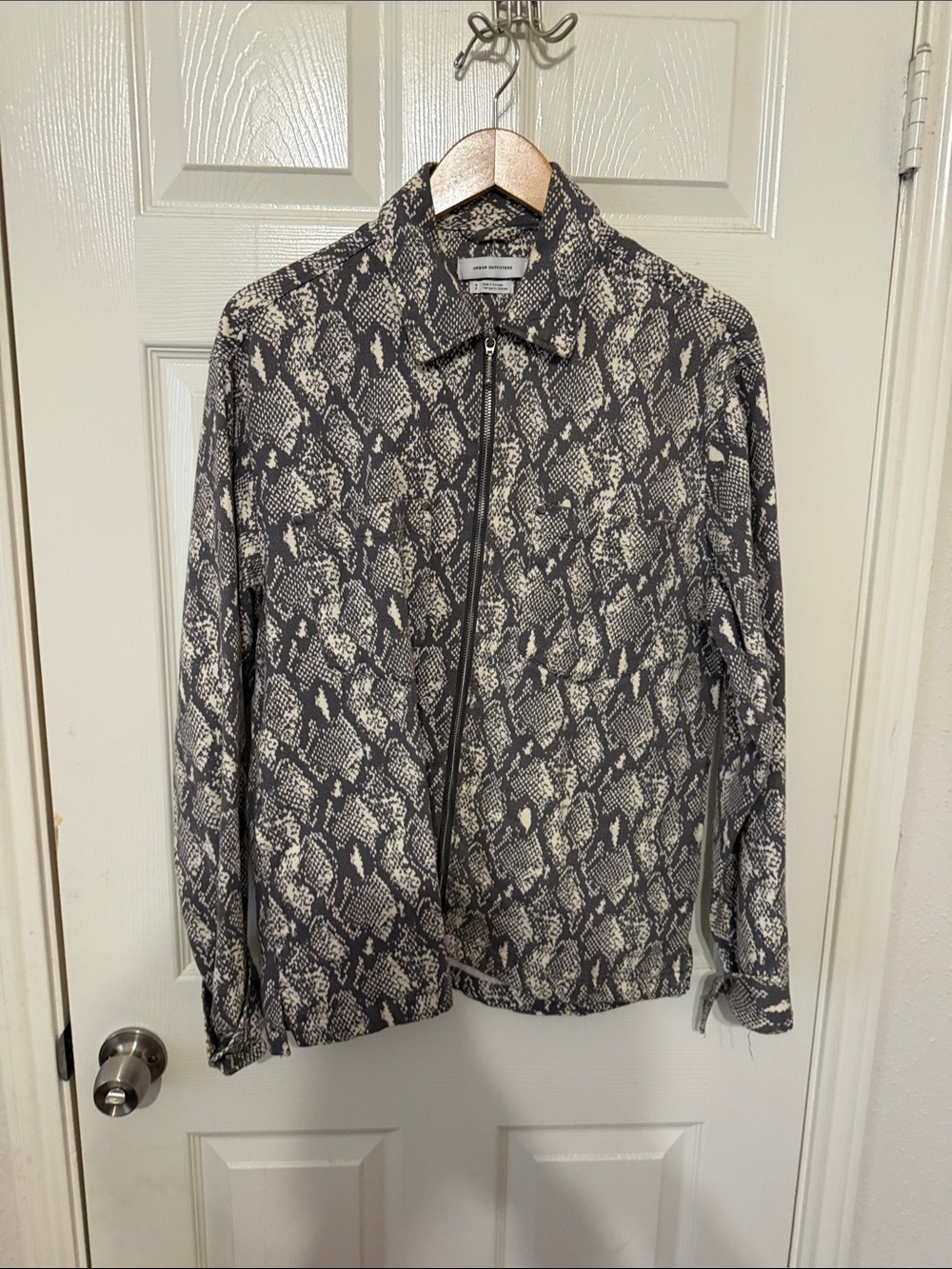 Urban Outfitters Snake Print Lightweight Jacket in Black and Cream
